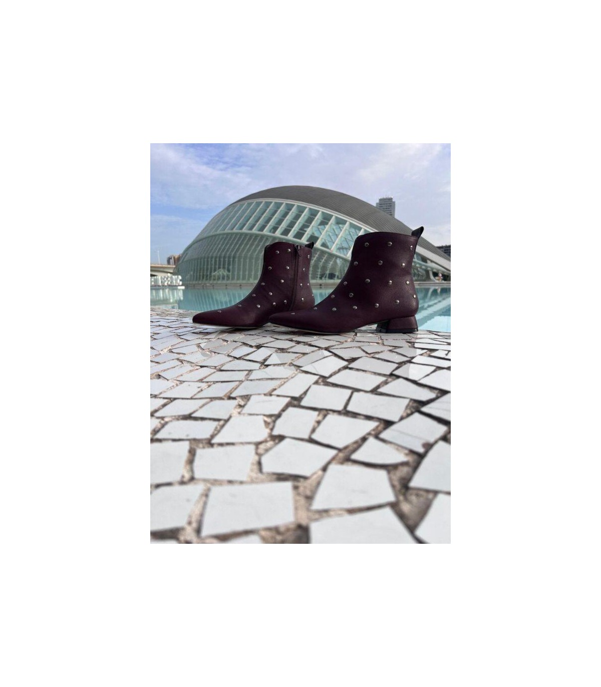 608K127-Botin-Burdeos-Tachas-Azarey-6-600x800