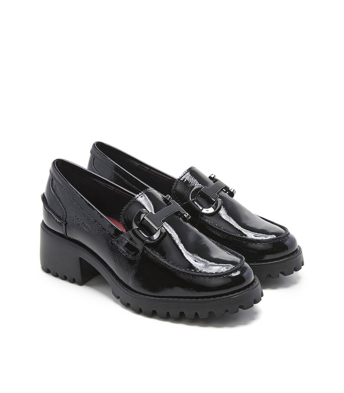 26565-mocasin-tacon-piel-charol-estribo